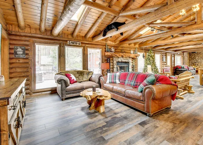 Near Fishing & Hiking: Log W/ Deck! Holiday home