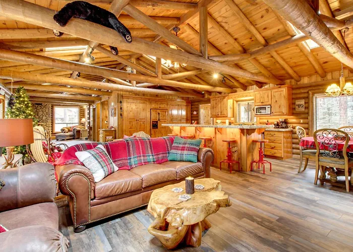 Near Fishing & Hiking: Log W/ Deck! Holiday home Pinetop-Lakeside
